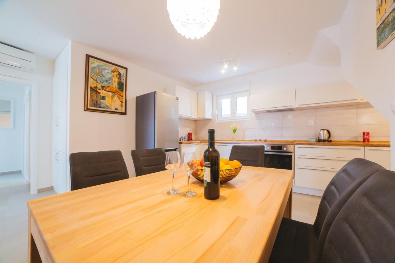 City Center Lux Apartment "Tonci" Omiš Eksteriør bilde
